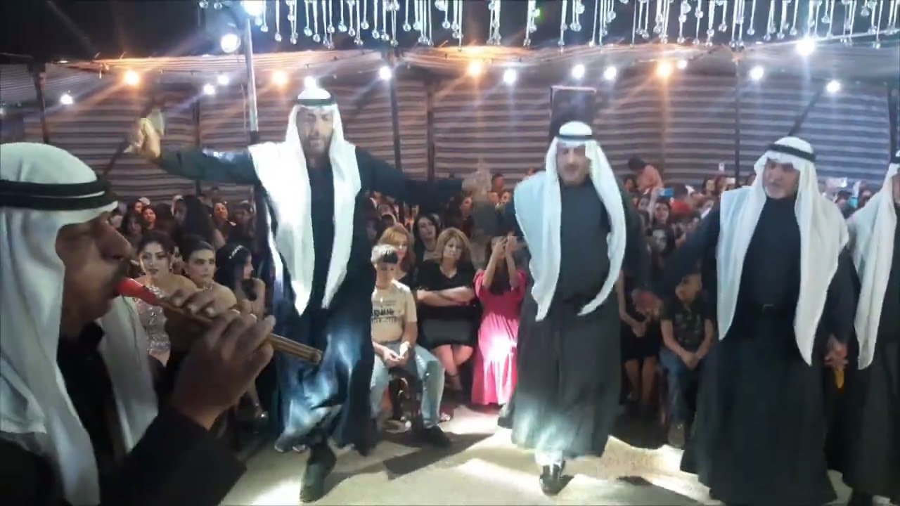 دبكة مجوز من اداء فرقة العاديات في قرية شقا0991576718