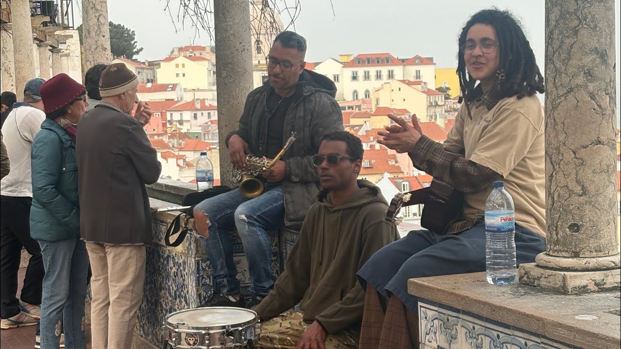 🇵🇹 리스본 산타루치아 전망대, 음악이 있는 풍경 with Colombian vibes