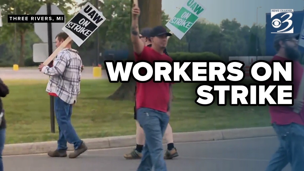 Профсоюз работников автомобильной промышленности (United Auto Workers) бастует в Мичигане: &laquo;Нет к...