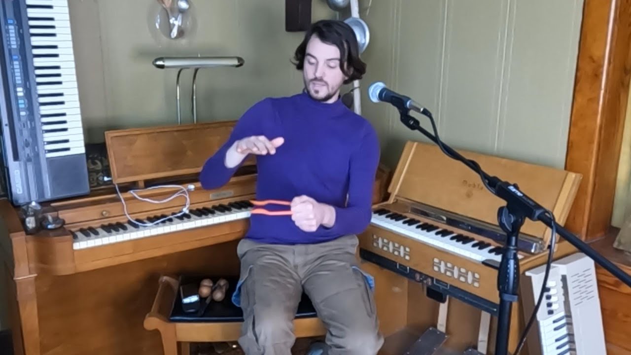 How to Play the Musical Spoons!