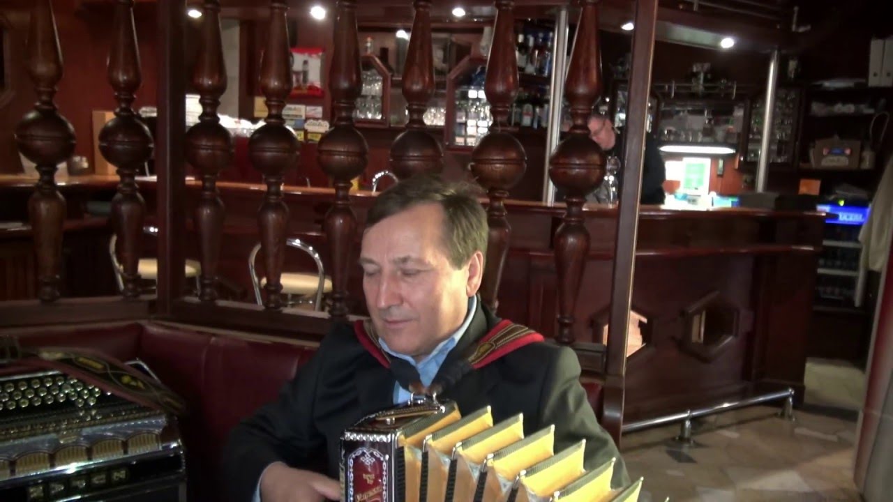 Branko in Matej Mešl & Brane Klavžar & Janez Dolenc-Kadar pa mim' hišce grem (v živo)