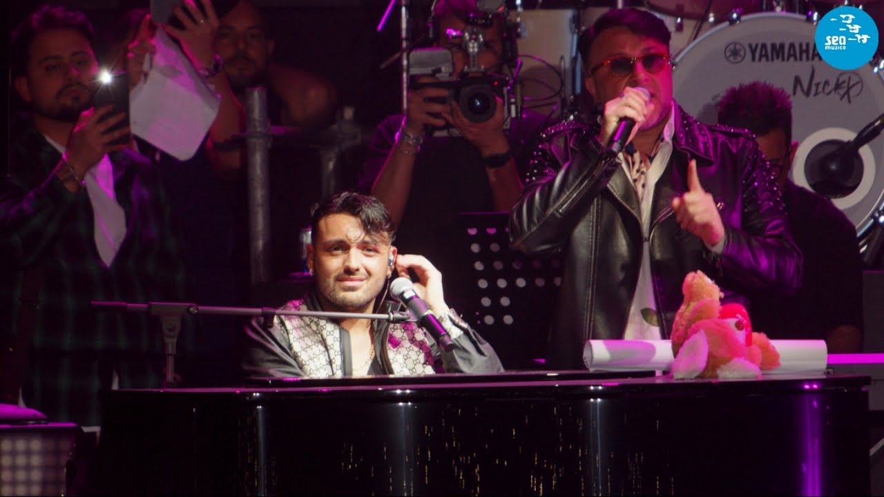Daniele De Martino Ft. Franco D'Amore - 'Na notte sì e 'na notte no ( Live Palapartenope ) Parte 20