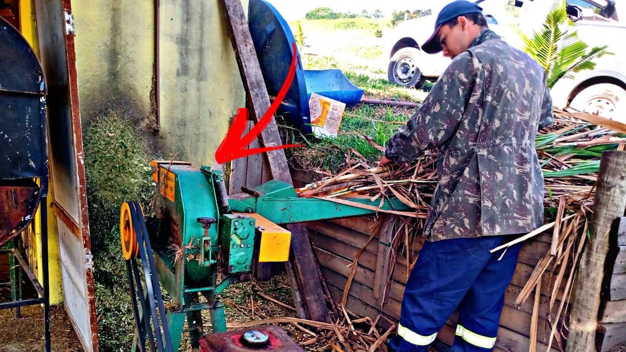 PICADEIRA MOVIDA A MOTOR A DIESEL #ro&ccedil;a #capim