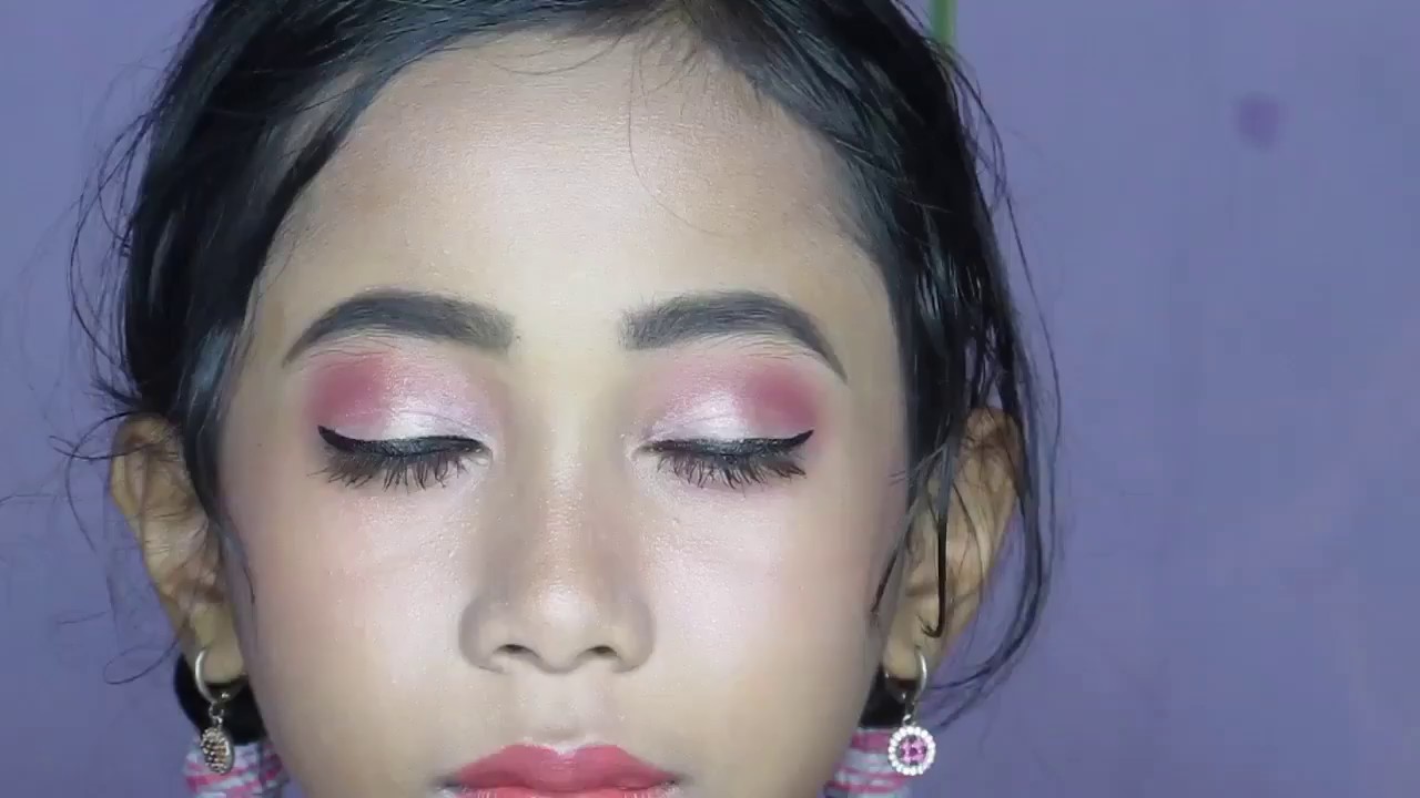 Makeupin anak SD pentas
