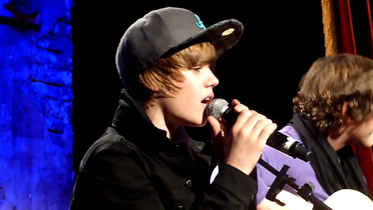 Justin Bieber - NEVER LET YOU GO - Concert Privé Paris