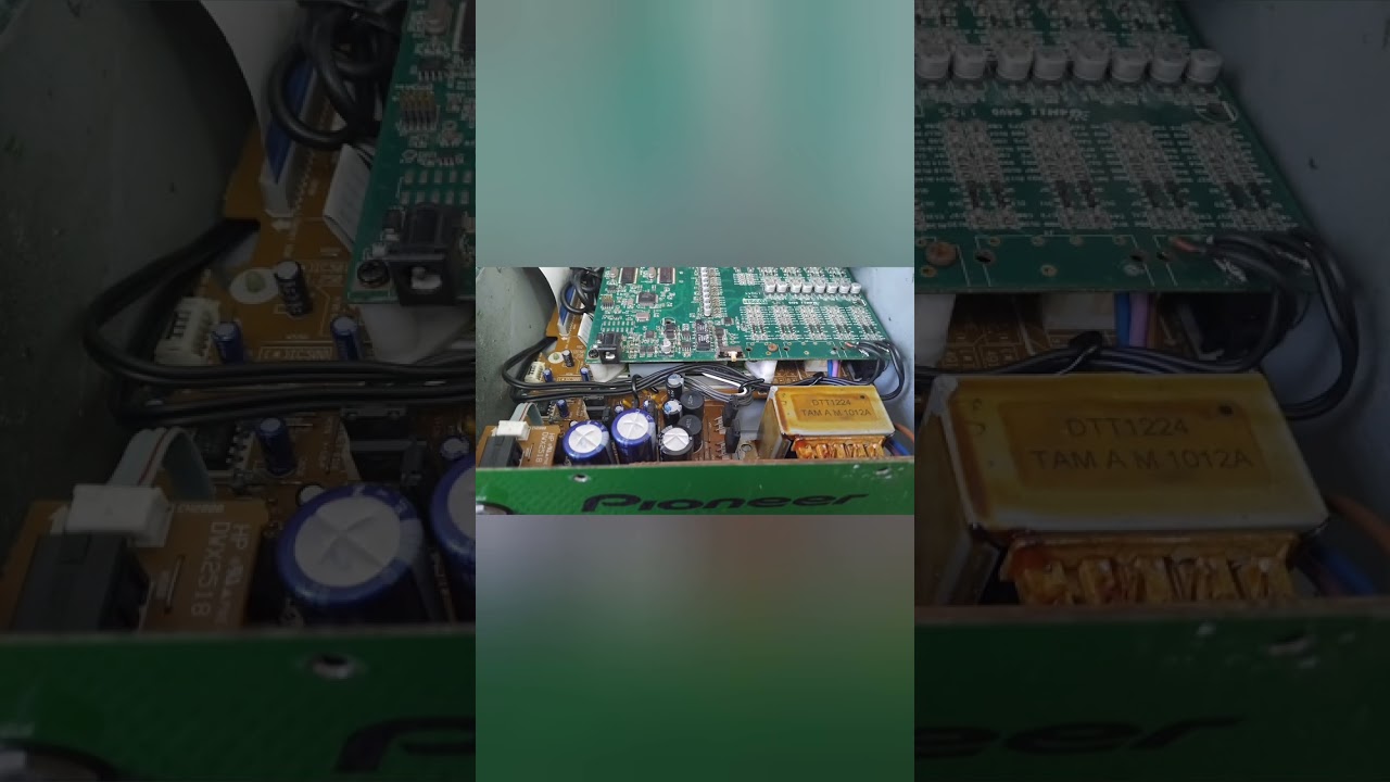 Mixer DJM 400 refazendo as ligações da placa SL3 e colocando suporte e deixando com estabilidade.