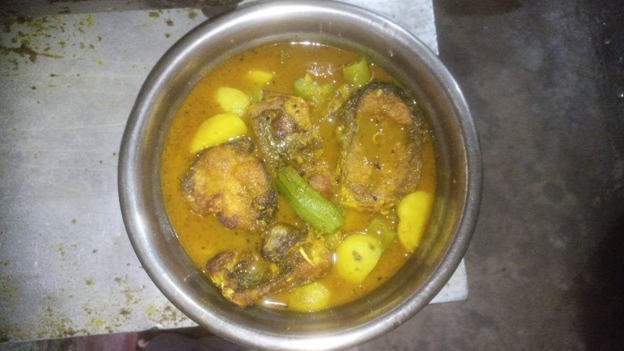 bengoli mom teach the viewers making authentic begali food.today's recepie-vegetable fich curry