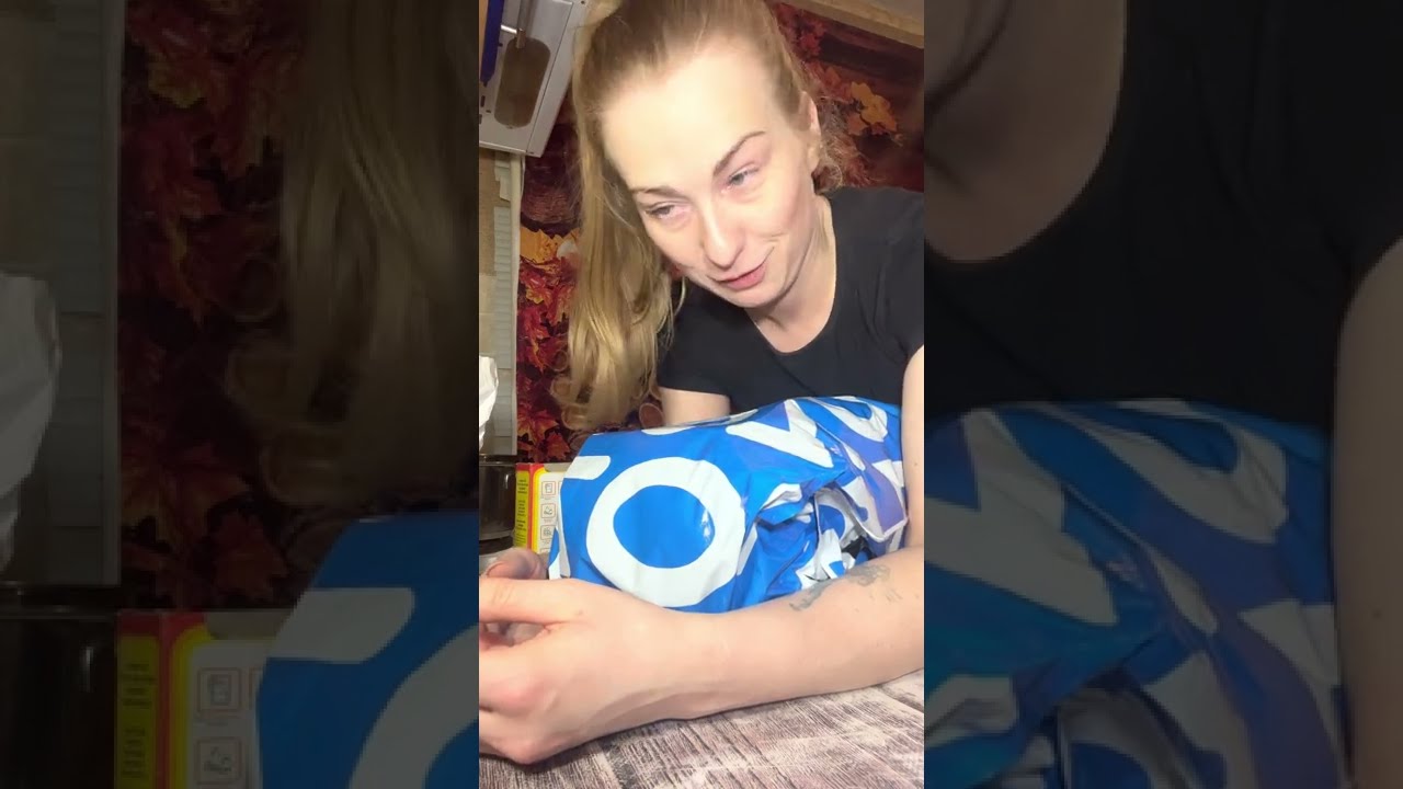 Где была? Че купила? Чай с салатом.
