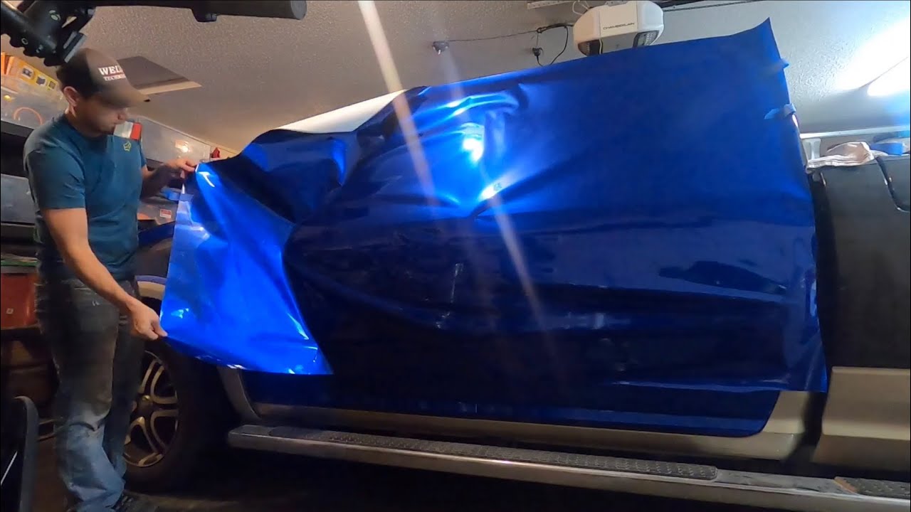 Оклейка Ram 4-го поколения пленкой Teckwrap Blue Gem