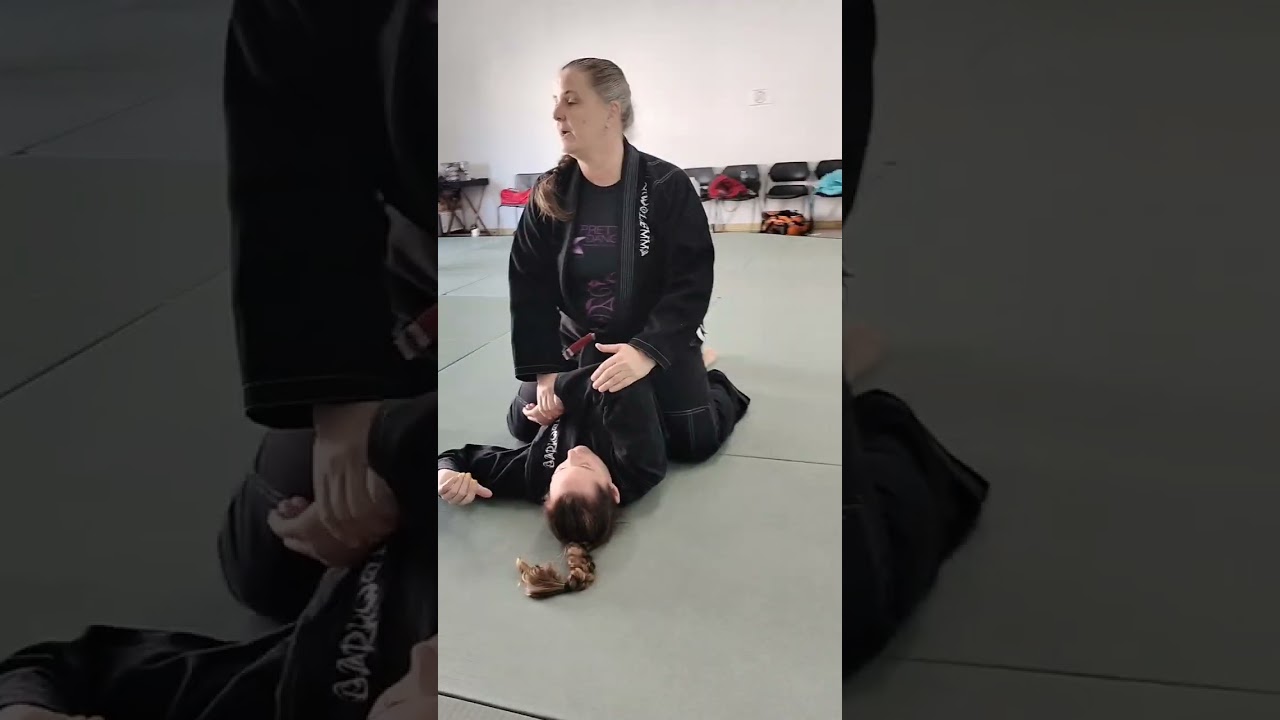 Pretty Dangerous women's Jiu Jitsu seminar in Tampa. techniques by Professor Melissa Lohsen