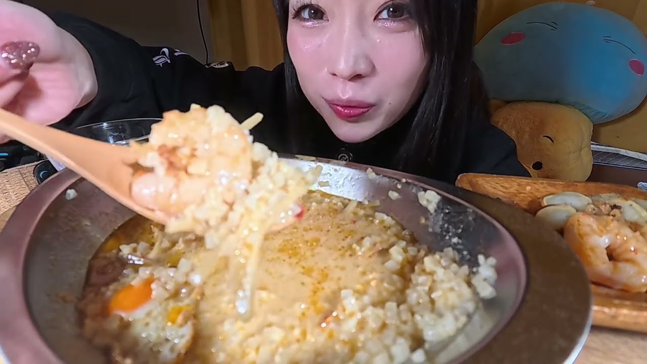 【MUKBANG】大盛りグリーンカレー🍛ガーリックシュリンプ🦐ノンフライポテト🍟 Green curry with garlic shrimp and non-fried potato mukbang