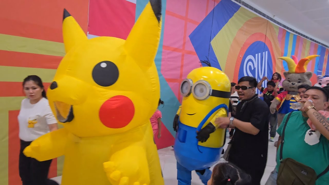 [4K] SM MOA Grand Mascot Parade 2025 with 100 Plus Mascots (Close-up Shot Inside the Mall)