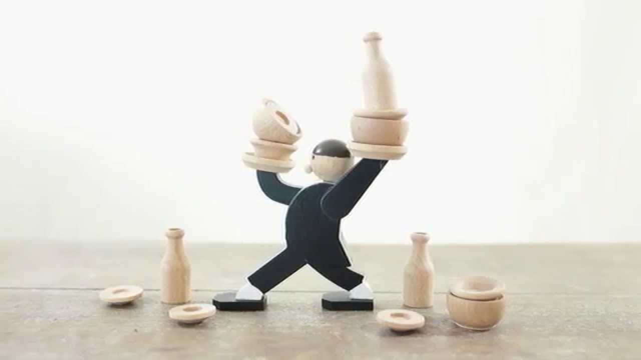 Stacking Game: Don't Tip The Waiter
