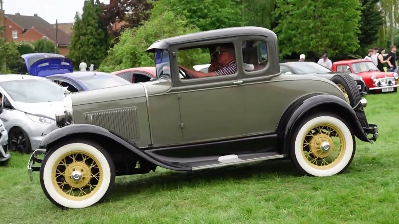 Reindeer Inn Car Show (May 2023)