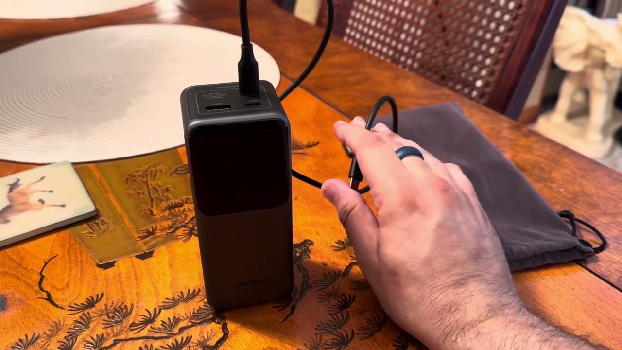 Sean Checks It Out Episode 125 - UGreen 130W Power Bank With Screen