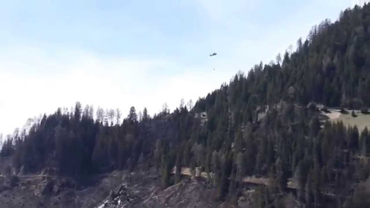 Hubschrauber im Dauereinsatz beim Waldbrand auf der G&ouml;riacher Alm - Lurnfeld
