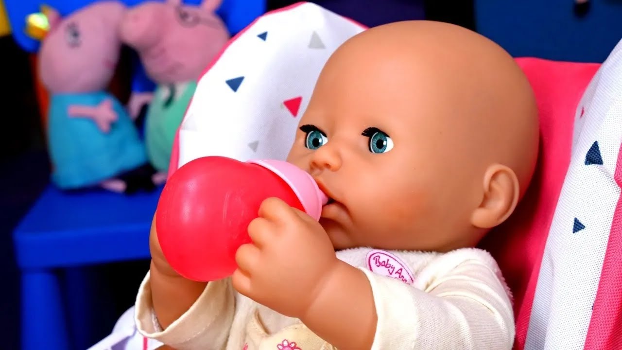 Baby Annabell doll feeding in baby videos. Baby doll videos. Play cooking toy food for baby dolls.