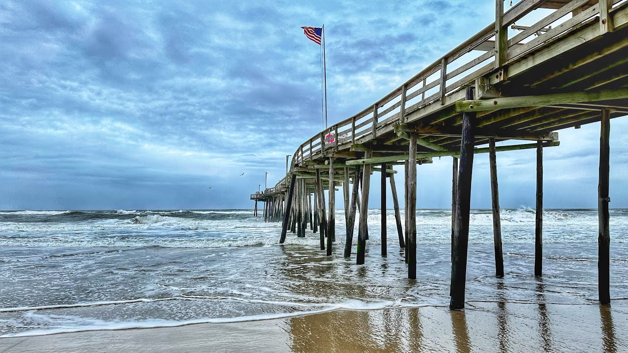 Outer Banks Pier | FishHeads | Walking Tour - Nags Head, NC
