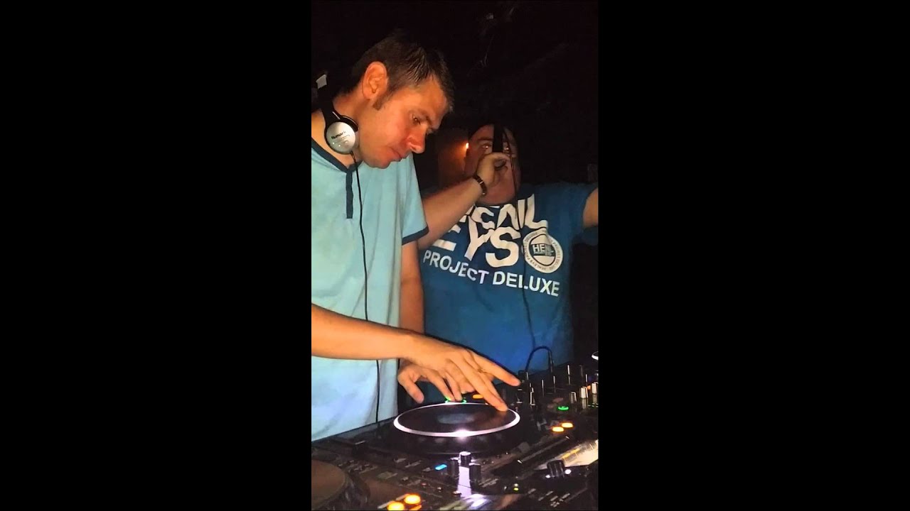 DJ Pulse Live @ Electrify Glasgow 69 Below (Video 2)