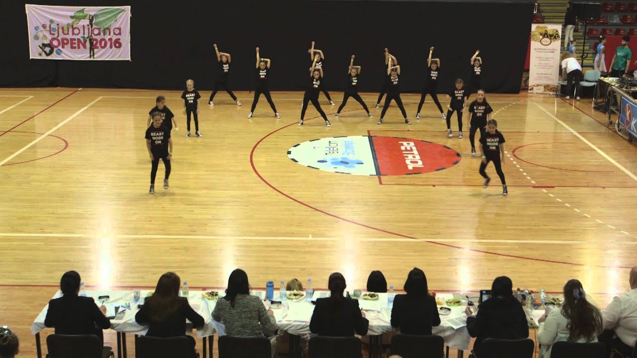 Ljubljana Open 2016 - 147 MINI DOLLS - otroška hip hop cheer plesna skupina