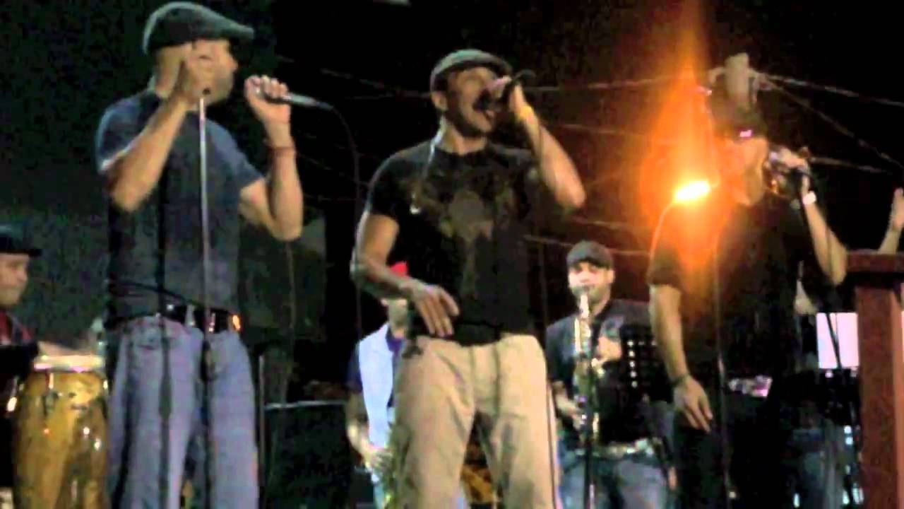 Grupo Mania - No vale la pena