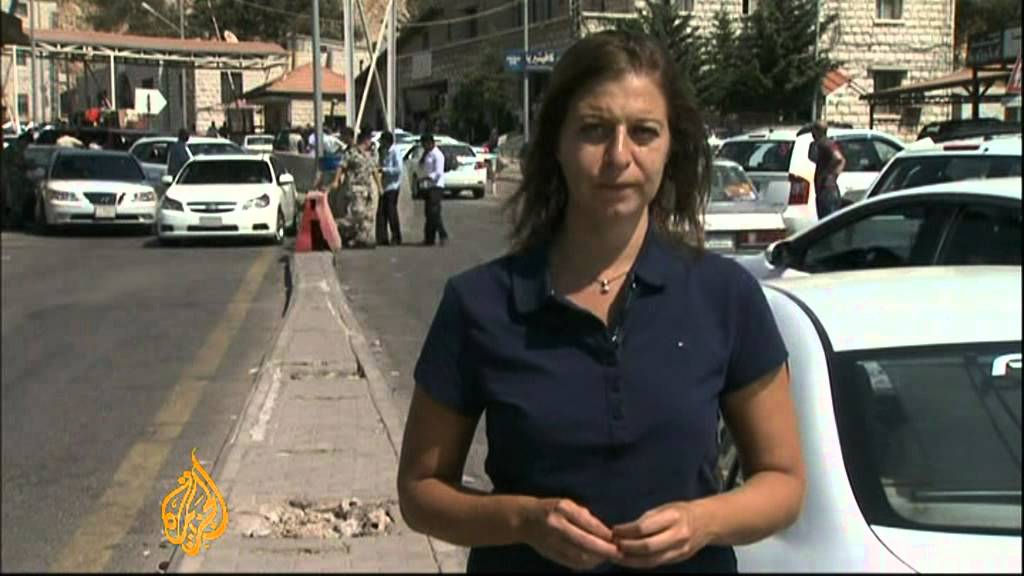 Syrians cross into Lebanon