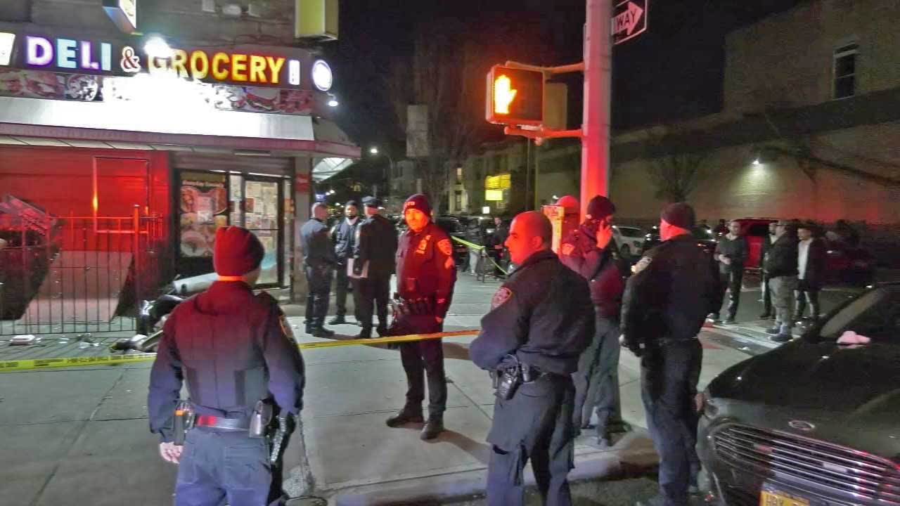 Man chased into Brooklyn bodega, shot and killed