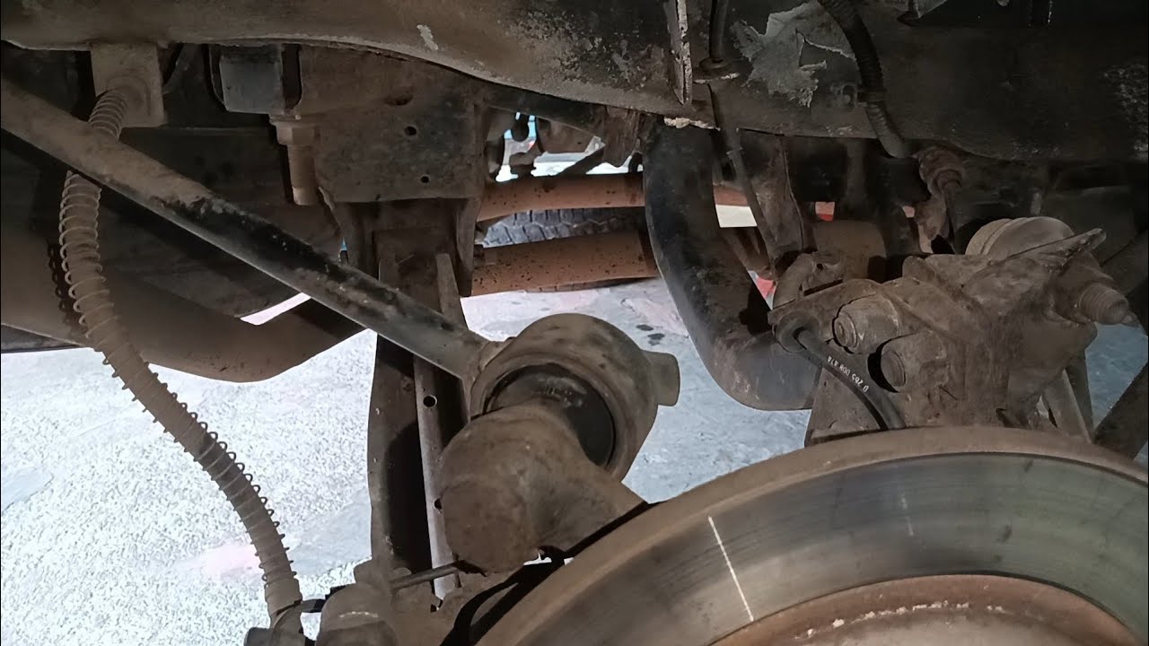 Mahindra XUV 500 rear suspension sound problem 