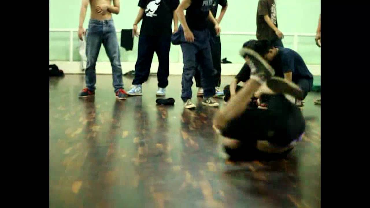LAOBANGFAI feat Mao - TRICKS IN SYNC