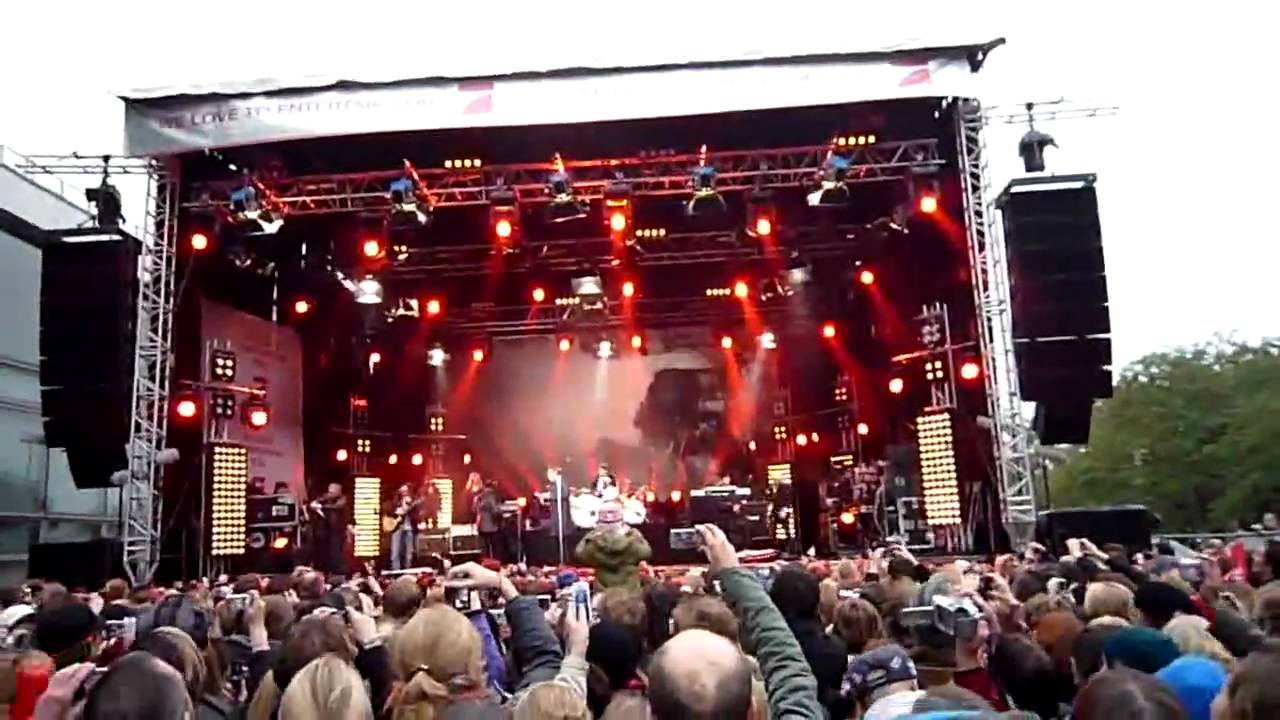 Robbie Williams Pop Up Gig Berlin 2009