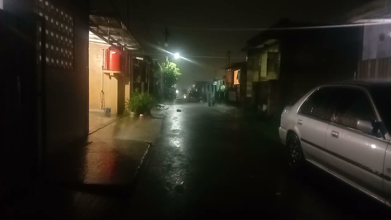 Suara Hujan Deras Untuk Tidur Berkualitas