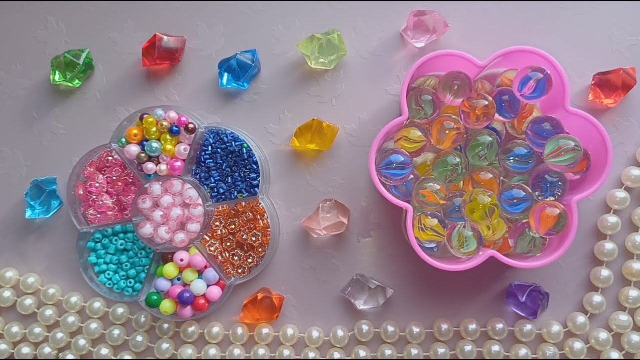 Pleasant sounds of falling beads ✨ASMR #rollingbeads #fallingbeads #reverseasmr #beadsbackwards