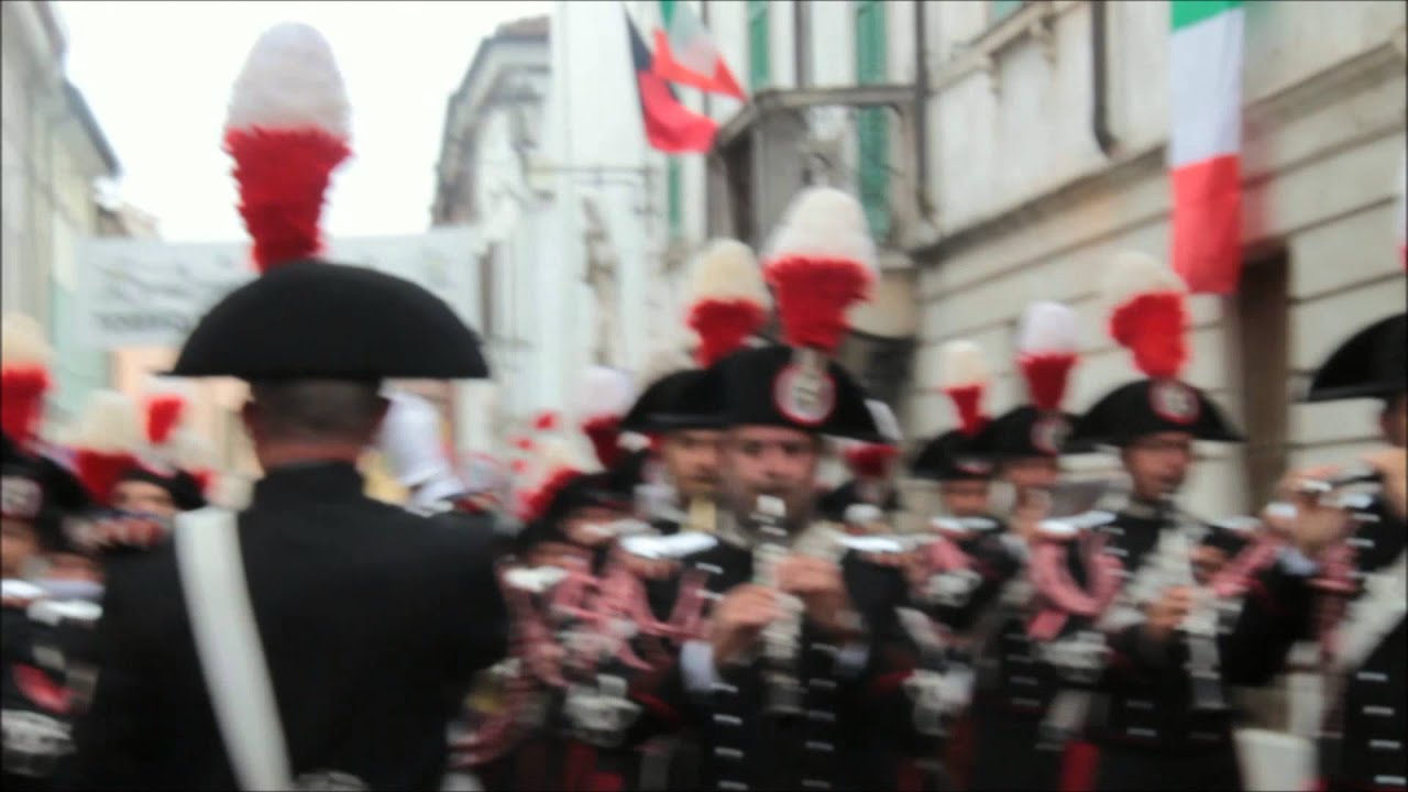 01 Ernani