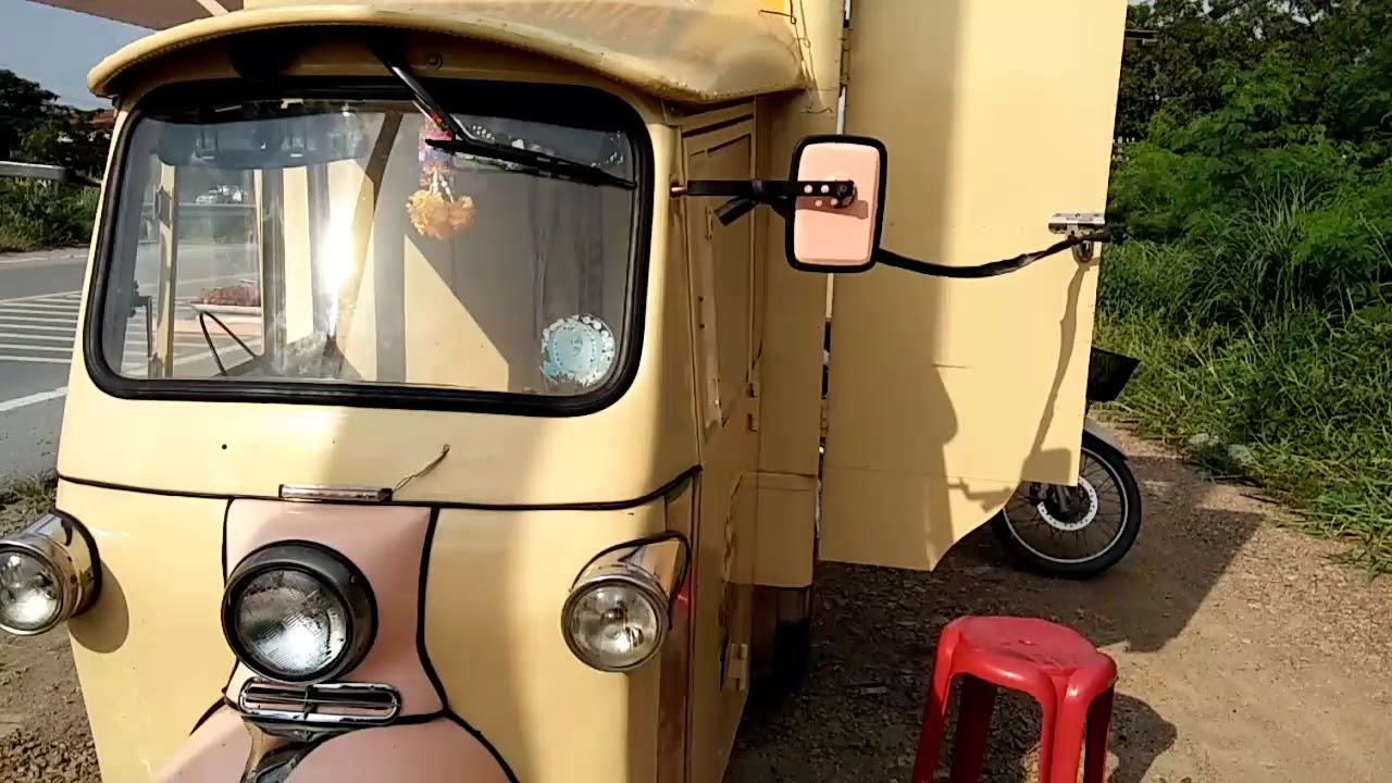 Tuk Tuk Grilled chicken shop Thailand street food