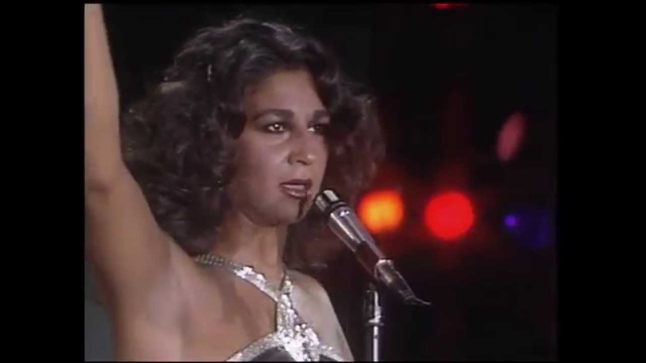 Lolita Flores 