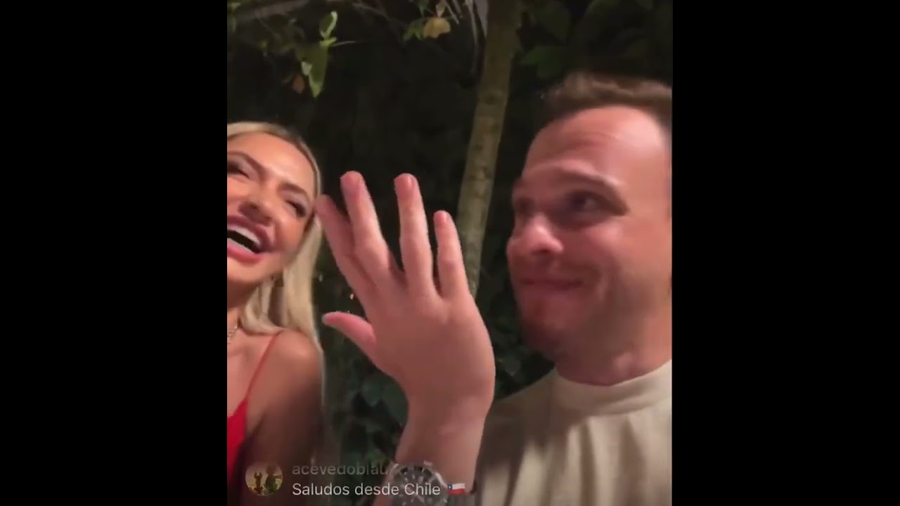 Kerem live with Hadise