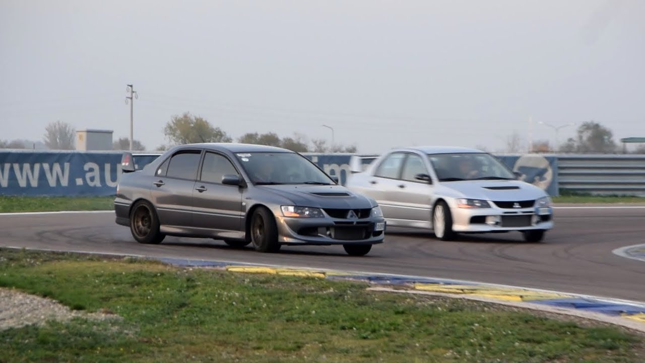 3x Mitsubishi Lancer Evo crazy show: launch, flames, sideways & smoking tires