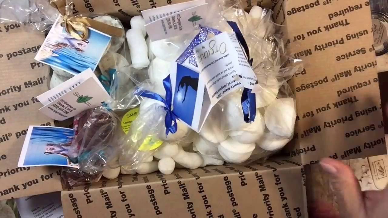 Spa Girl Soaps on Etsy - Bath bombs to help aching muscles!