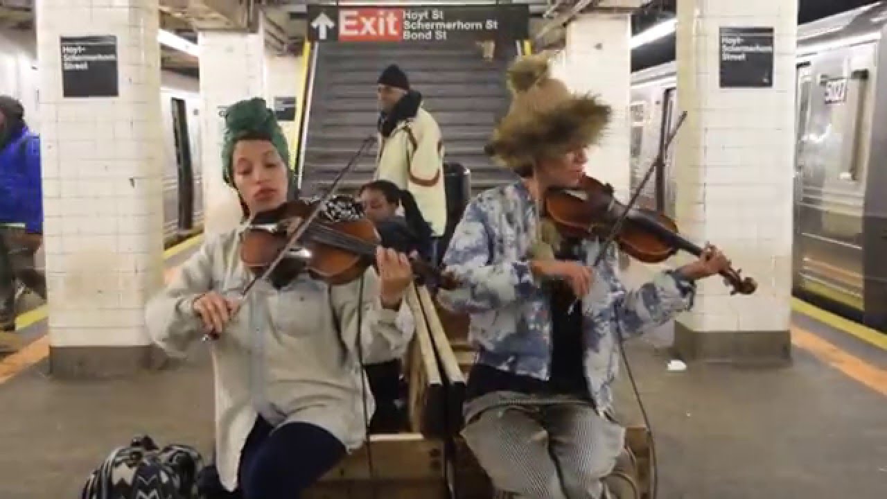 Amazing female classical violinist Charly and Margaux chargaux)violin and viola subway Brooklyn, NYC
