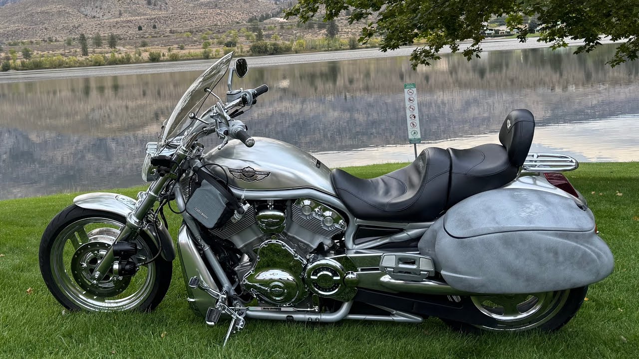 VROD SPORT BAGGER touring motorcycle 