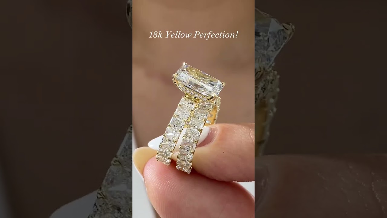 Nothing quite like the beauty of an 18k yellow gold Radiant on Radiant to brighten your day ⭐️🤩