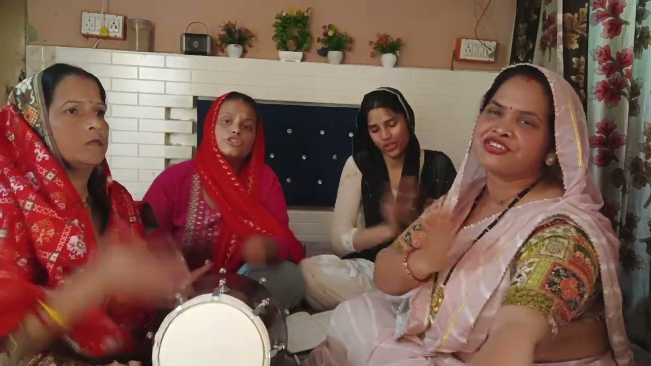 मेरी चोली में रंग मत डाले रसिया 💐💐
