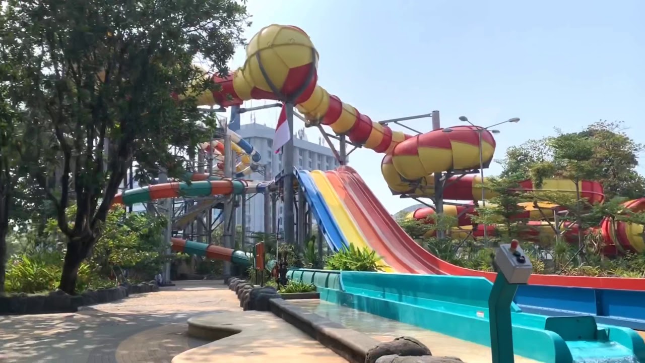 أكبر ألعاب مائية في إندونيسيا جاكرتاAtlantis Water Adventures Ancol , Jakarta Indonesia 🇮🇩