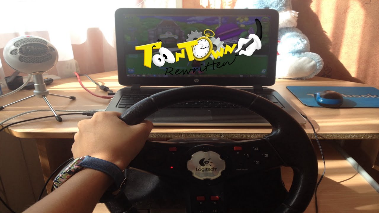 Playing Toontown with a steering wheel!