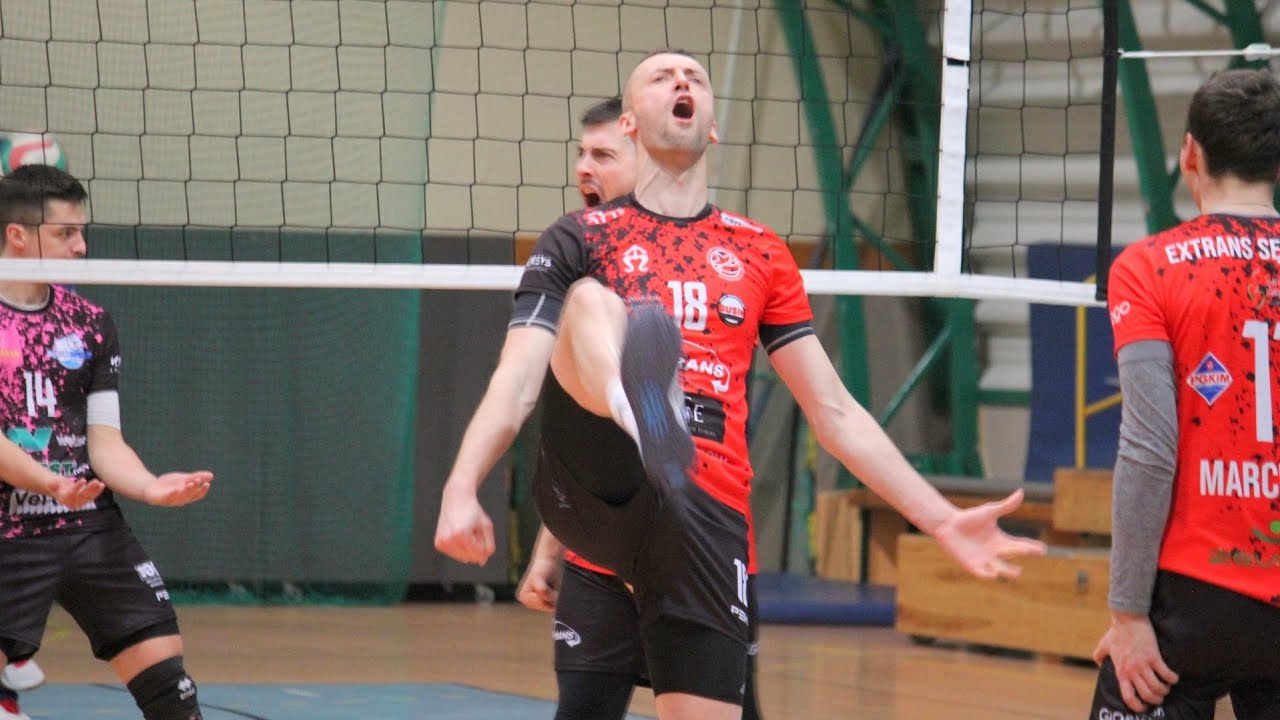 Extrans wygrywa derby
