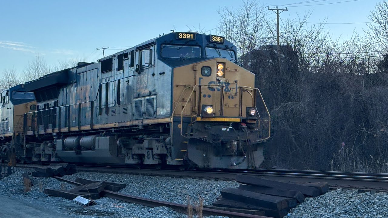 CSX 3391 leads a Long M408 through Cherry Hill. || 2/21/2026
