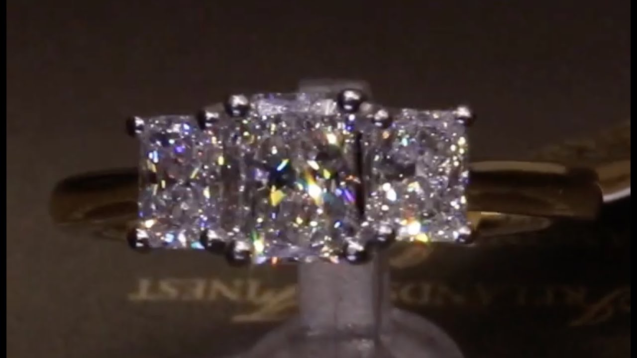 #83477 | T1.19ct/C0.55ct | Three Stone Radiant Diamond Ring | Set in 18ct Yellow Gold