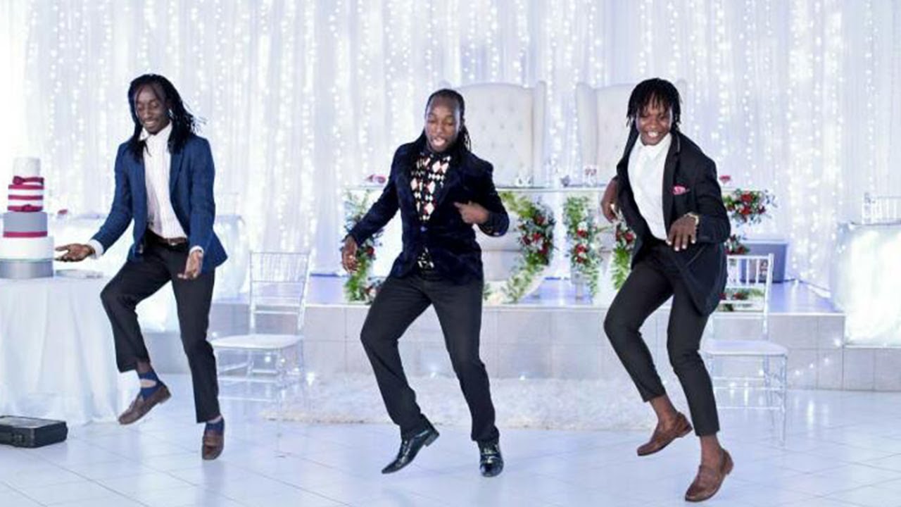Mc Ba Sunshine and team on another dance dimension on a wedding.Must watch!!!