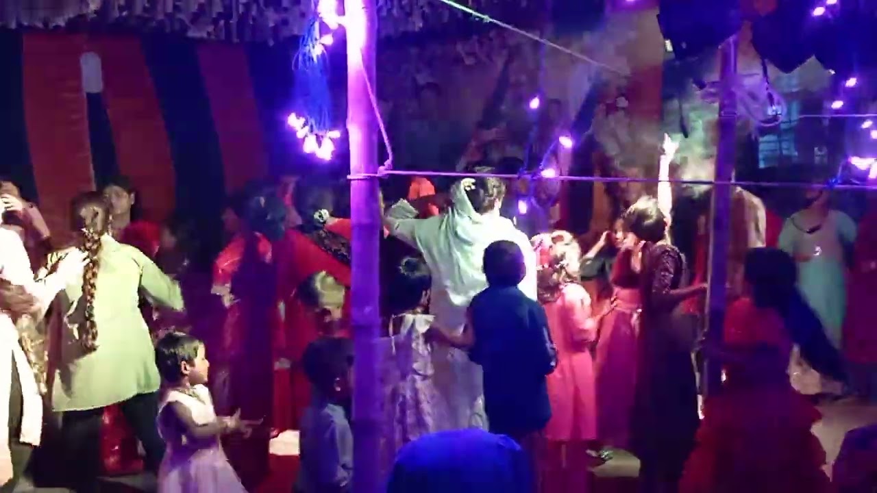 বাংলার উরাদূরা ডান্স 
