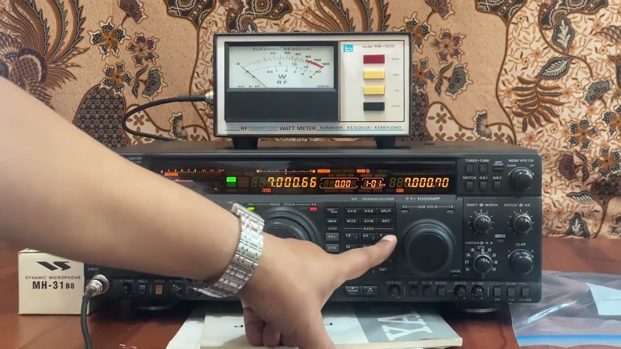 Yaesu FT-1000MP 100W AC220V